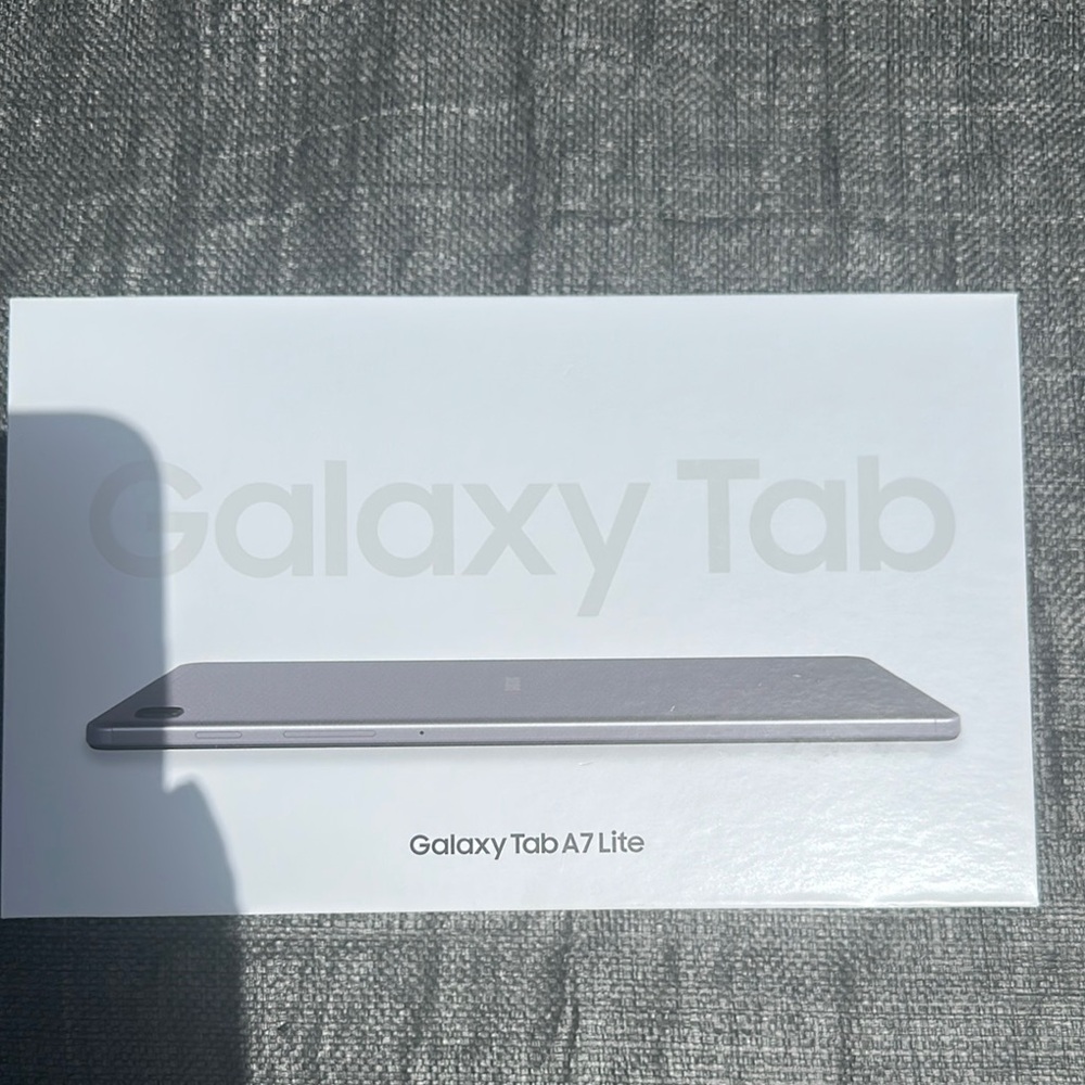 Samsung Galaxy Tab A7 Lite - Silver with keyboard 
💥💥💥